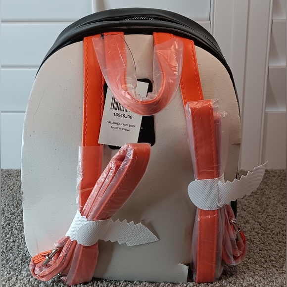 New Michael Myers Bioworld Mini Backpack And Matching Wallet, Halloween - Picture 3 of 15